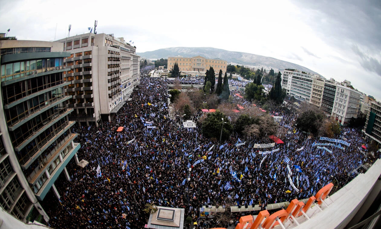 Κυβέρνηση αδίστακτων: Αντιεξουσιαστές χτυπούσαν διαδηλωτές στην Πατησίων –  Δεν έστειλαν ΜΑΤ παρά τις κλήσεις στο 100